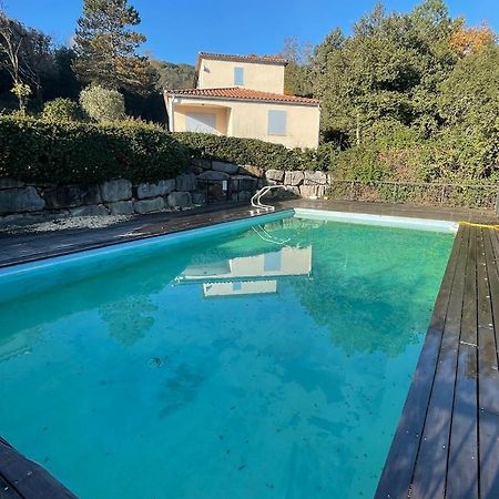 萨拉瓦斯Chez Laura Pres Du Pont D'Arc别墅 外观 照片