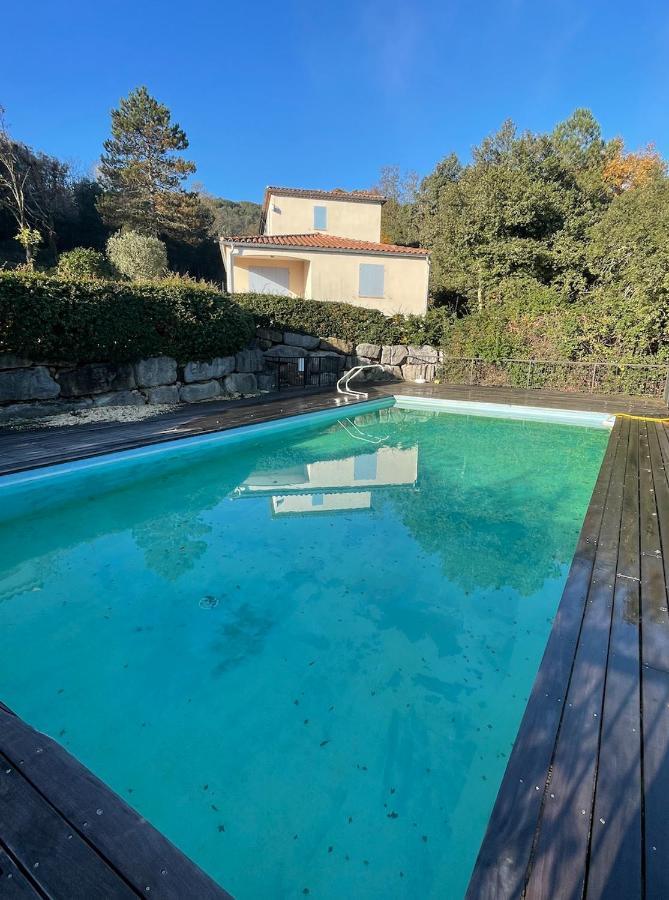 萨拉瓦斯Chez Laura Pres Du Pont D'Arc别墅 外观 照片